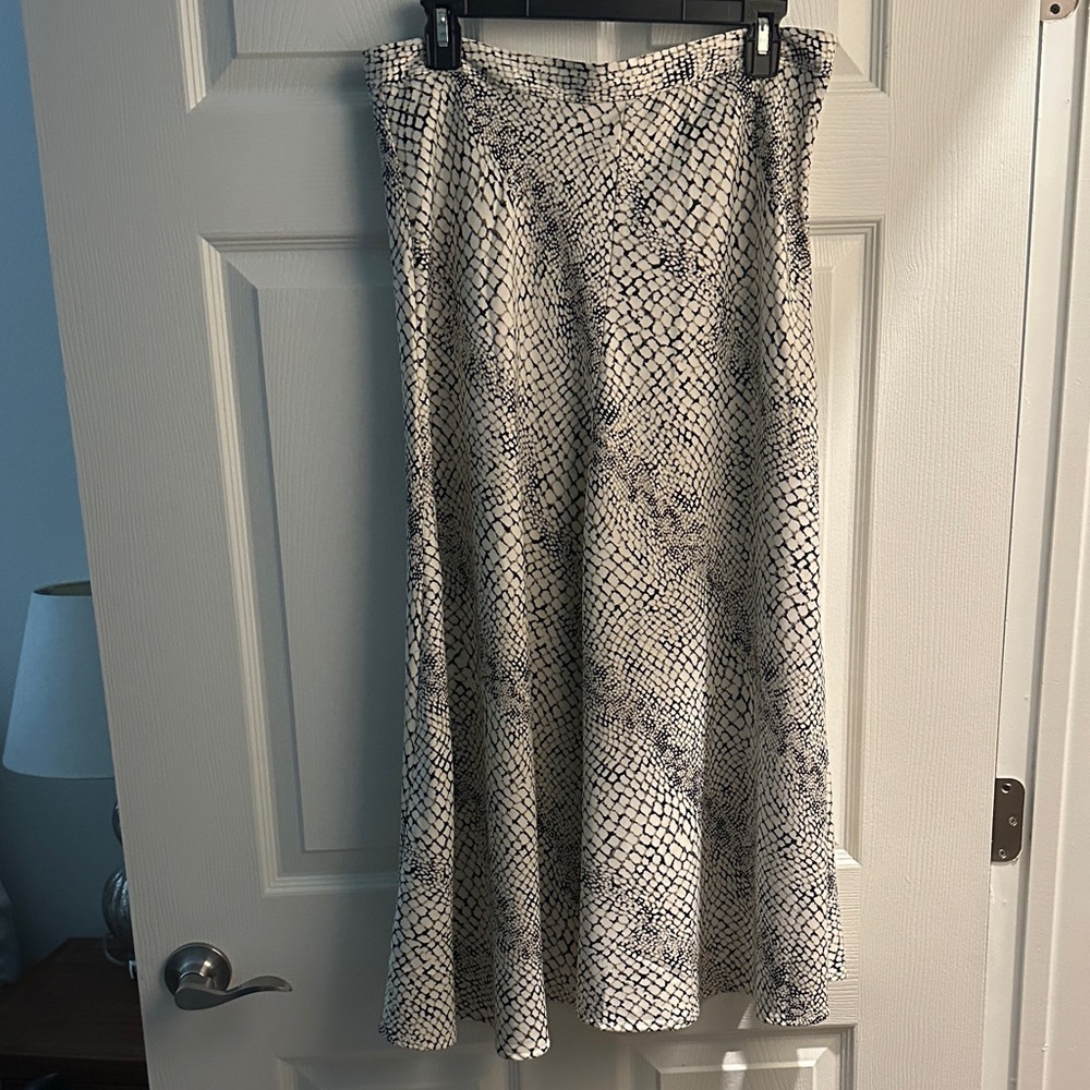 Banana Republic Factory Black and White Snake-Print Midi Skirt